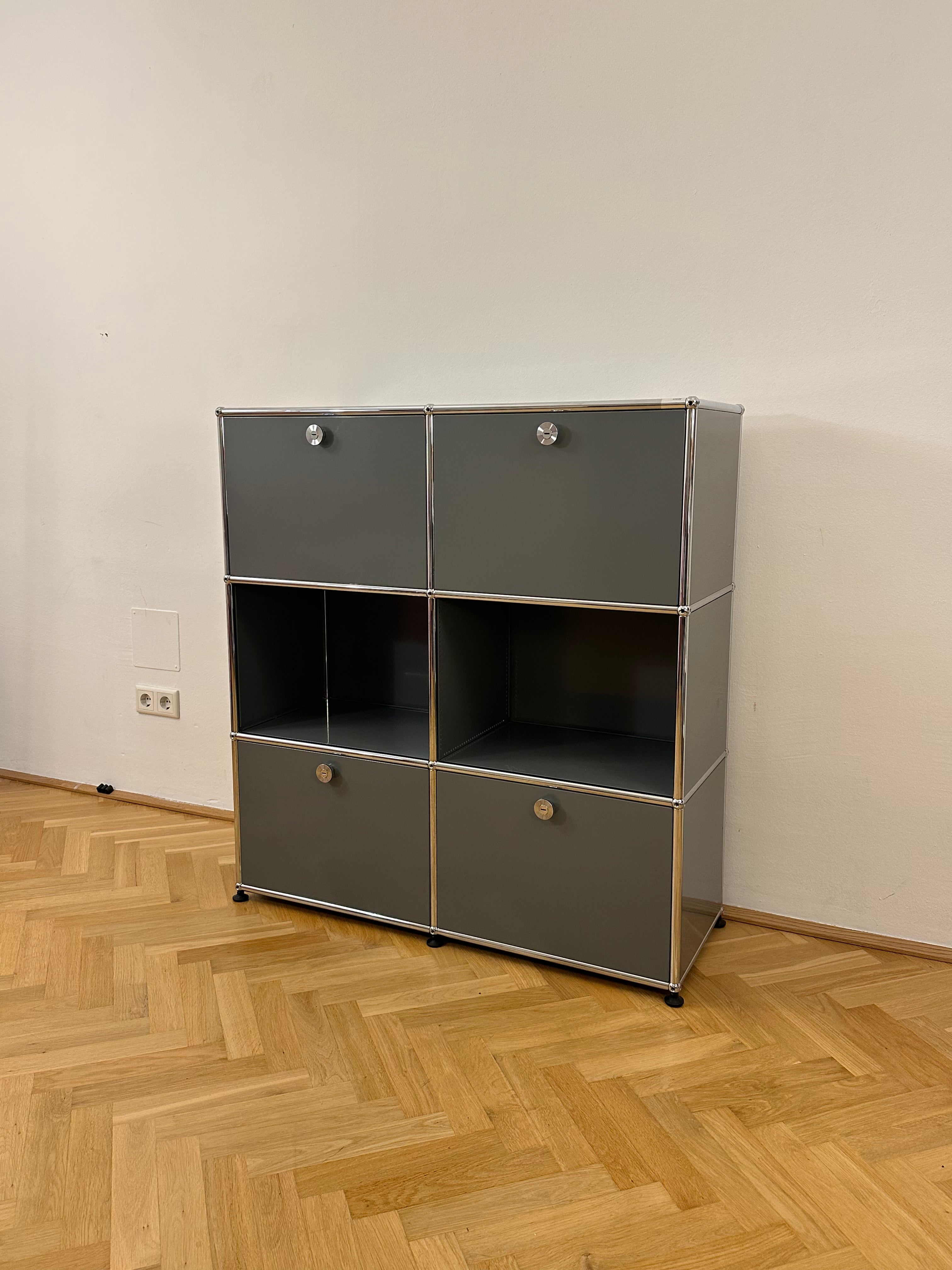 USM Haller Highboard