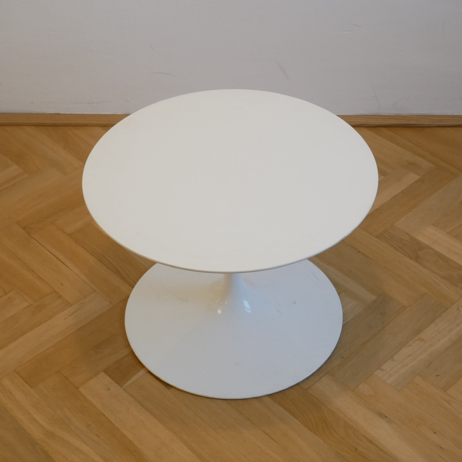 Knoll Tulip Couchtisch - Weiß