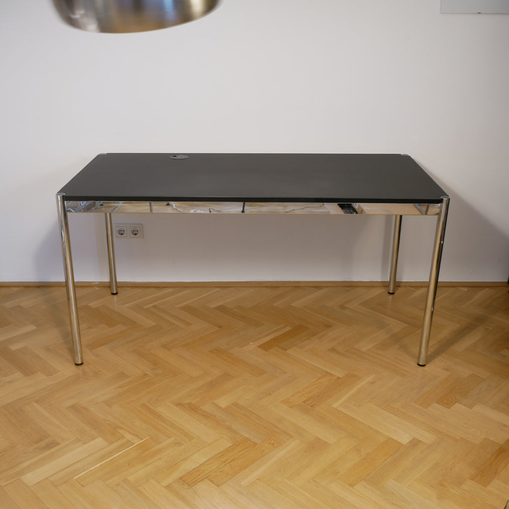 USM Haller Schreibtisch -  Schwarz