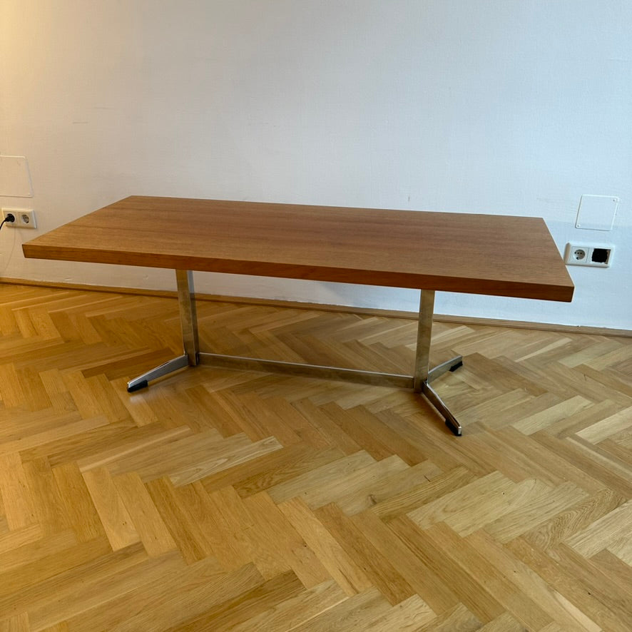 Teakholz-Tisch im Stil der 1960er-Jahre
