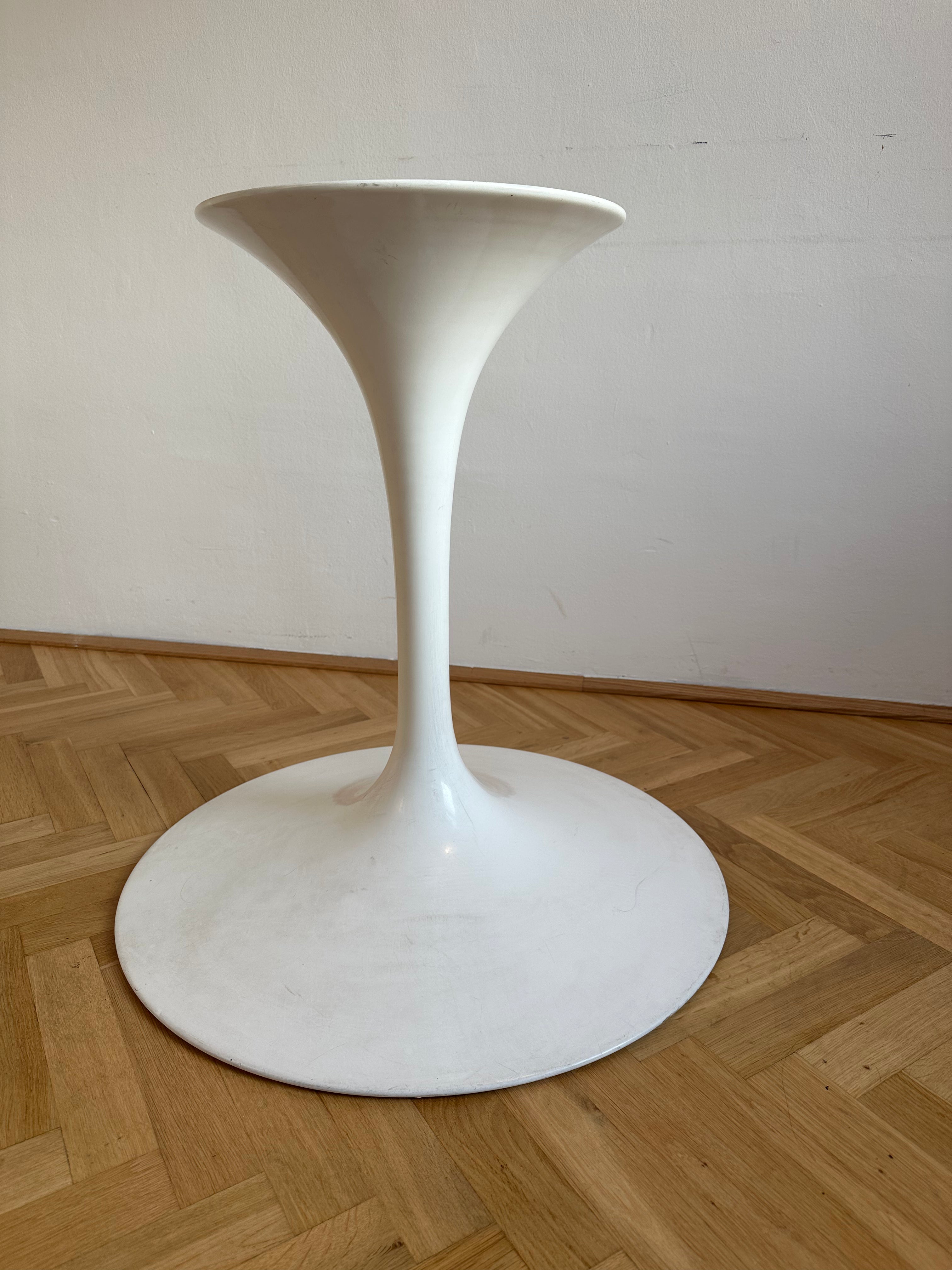 Knoll Tulip Saarinen Esstisch - Marmor Weiß