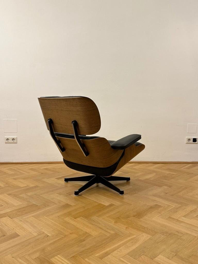 Vitra Eames Lounge Chair