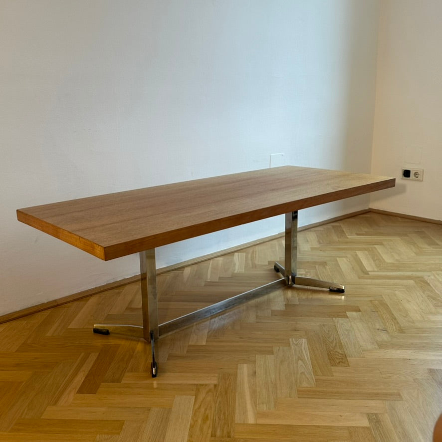 Teakholz-Tisch im Stil der 1960er-Jahre