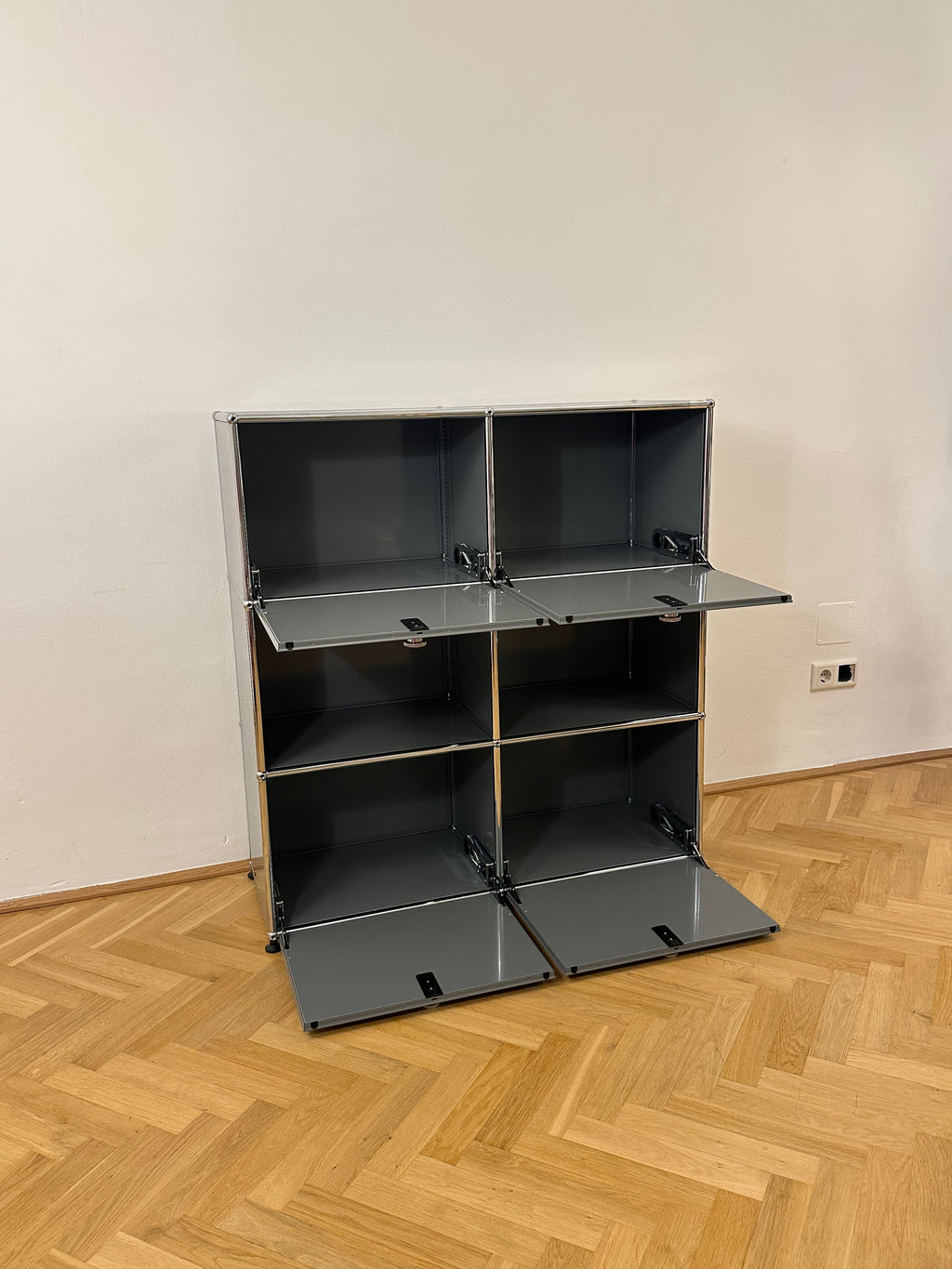 USM Haller Highboard