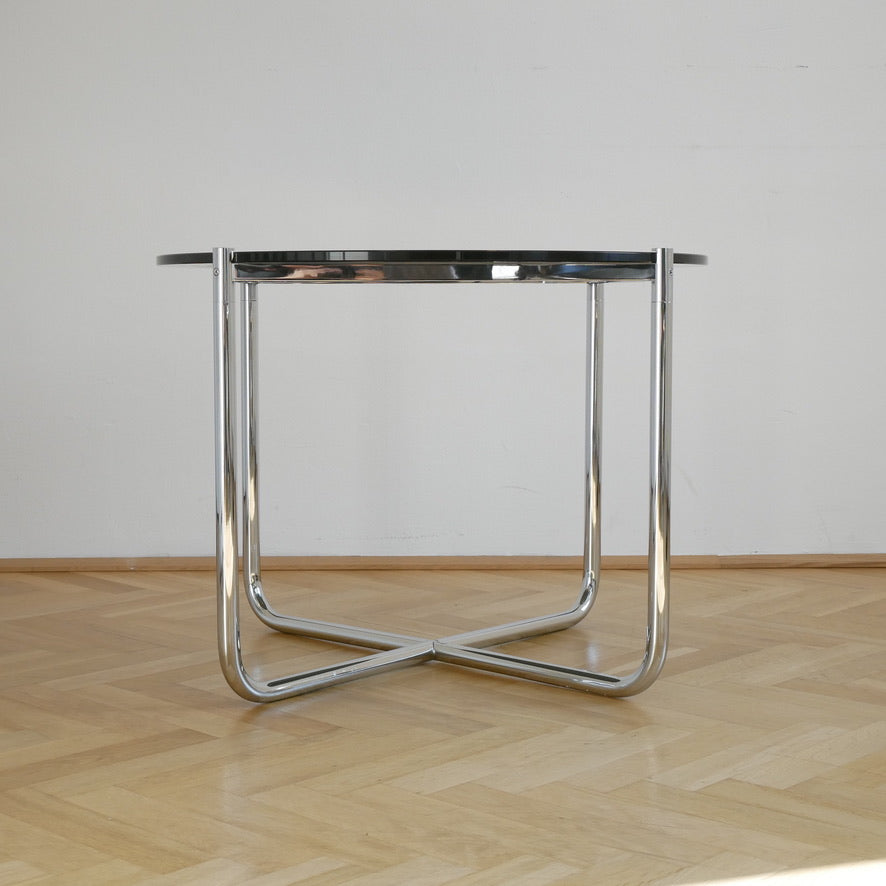 Knoll MR Tisch - Rauchglas