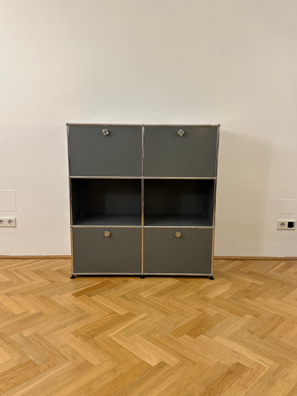 USM Haller Highboard