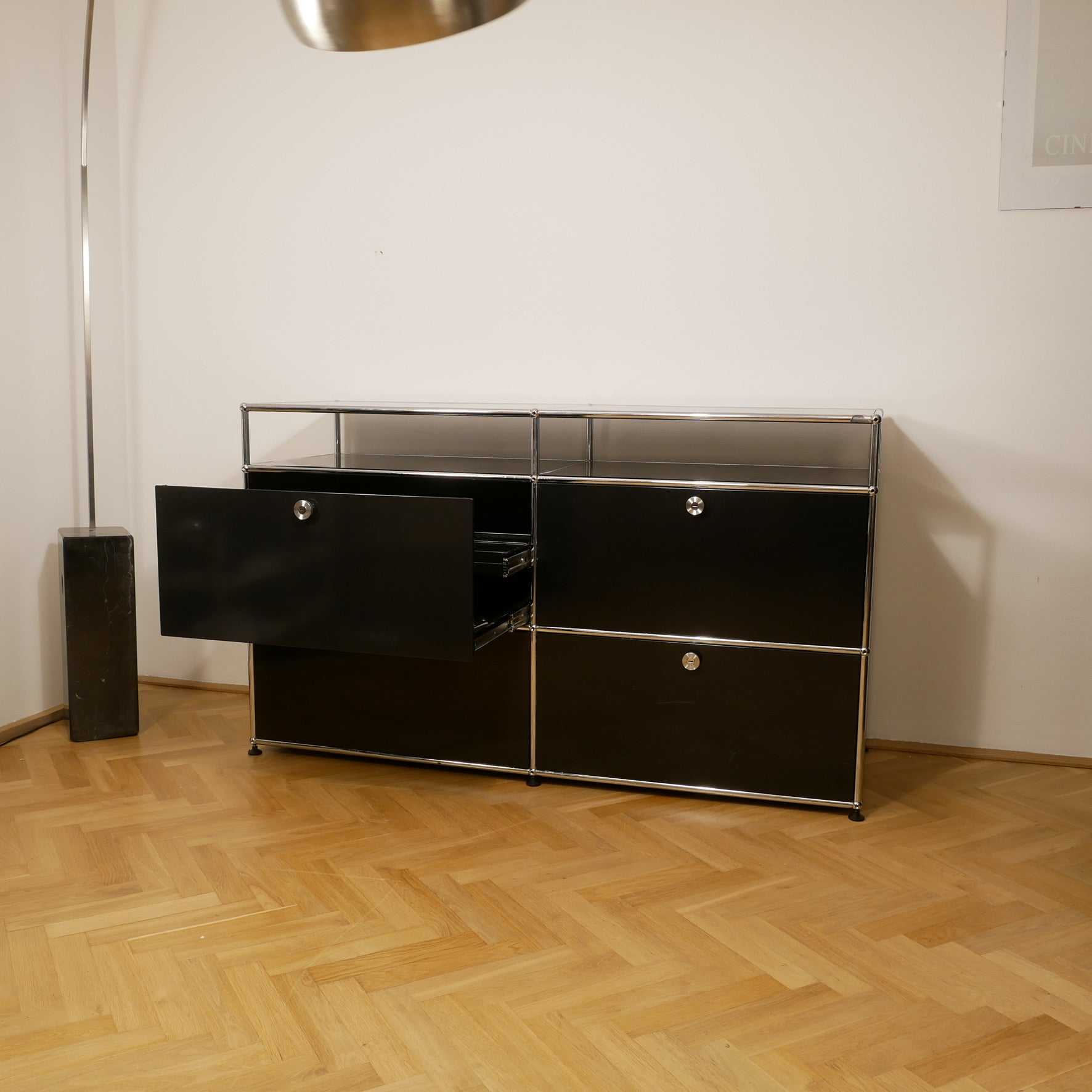 USM Haller Sideboard mit Schubladen