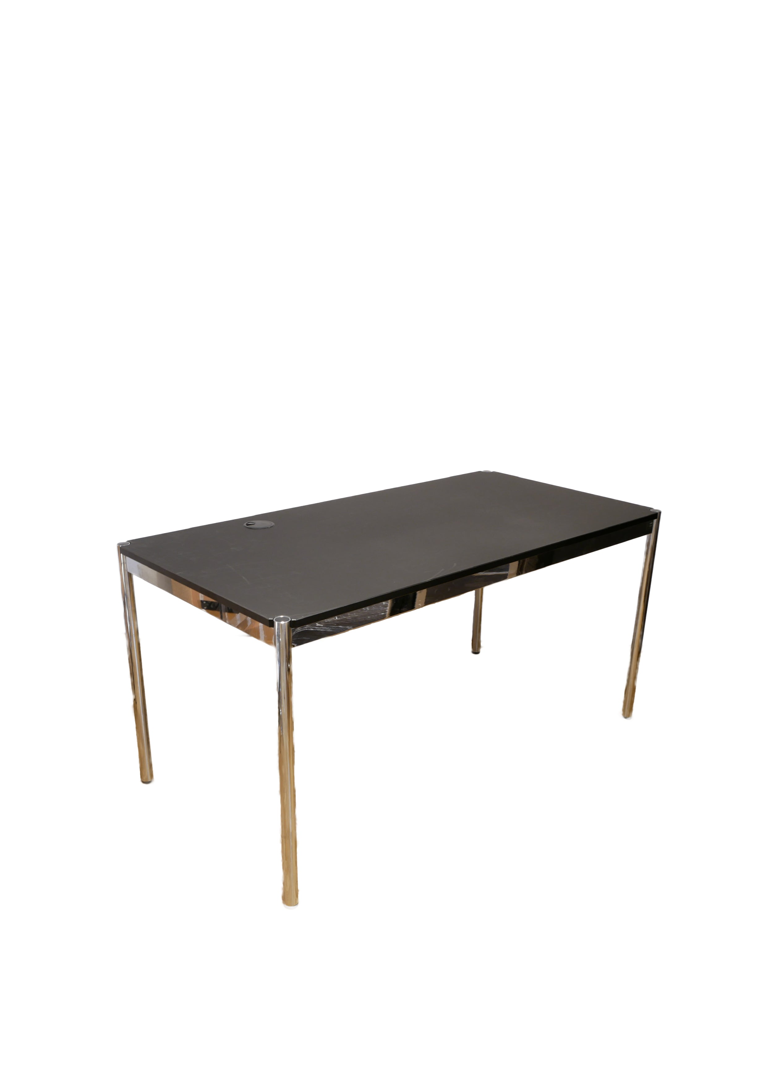 USM Haller Schreibtisch -  schwarz